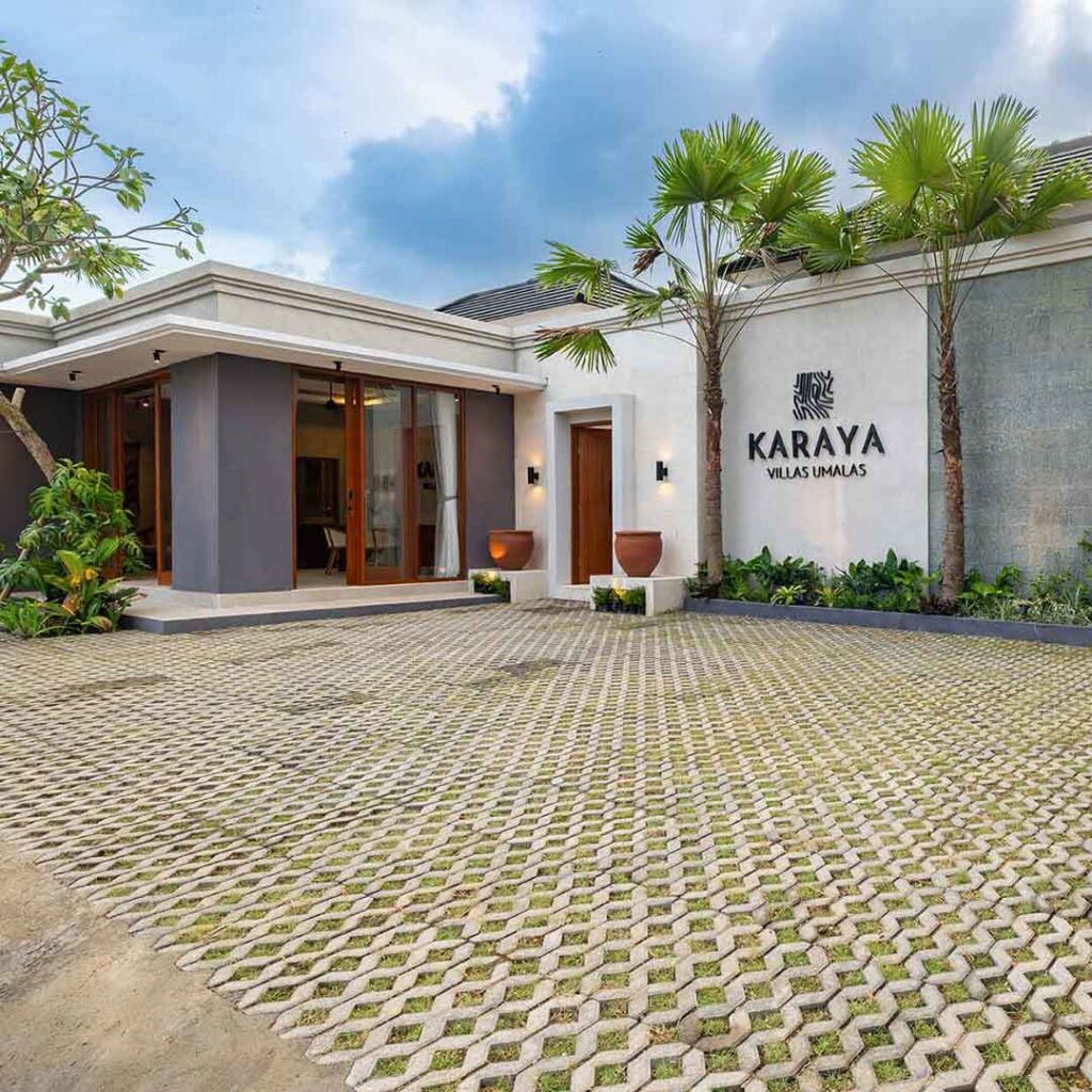 Karaya Villas Umalas - Parking Area